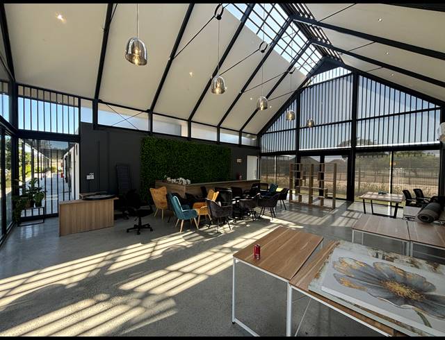93M² BUSINESS TO LET IN PAARDEVLEI